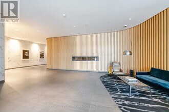 120 Varna Dr in Toronto, ON - Building Photo - Building Photo