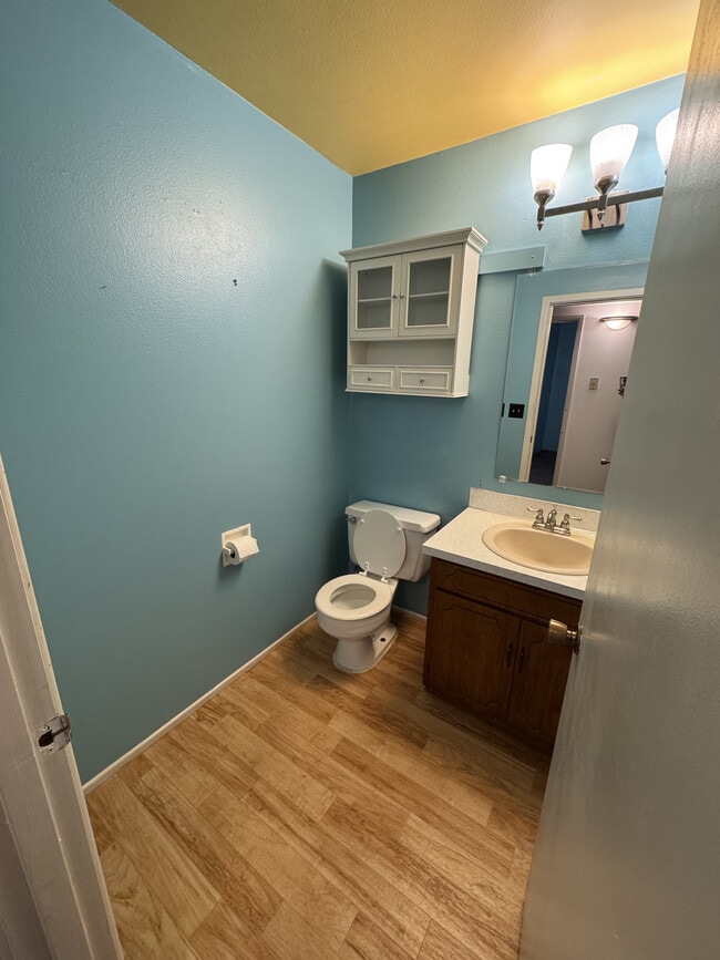 1890 W 25th Ave, Unit 1 in Eugene, OR - Building Photo - Building Photo