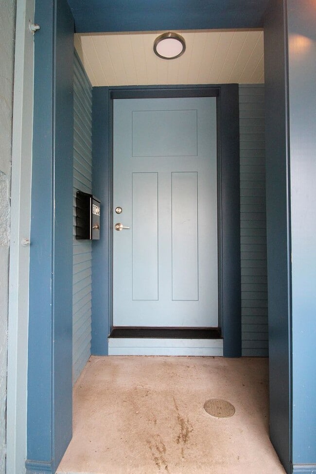 3734 SE 26th Ave, Unit B in Portland, OR - Foto de edificio - Building Photo