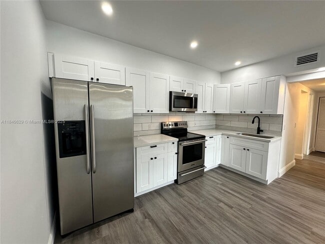 41 SW 67th Ct