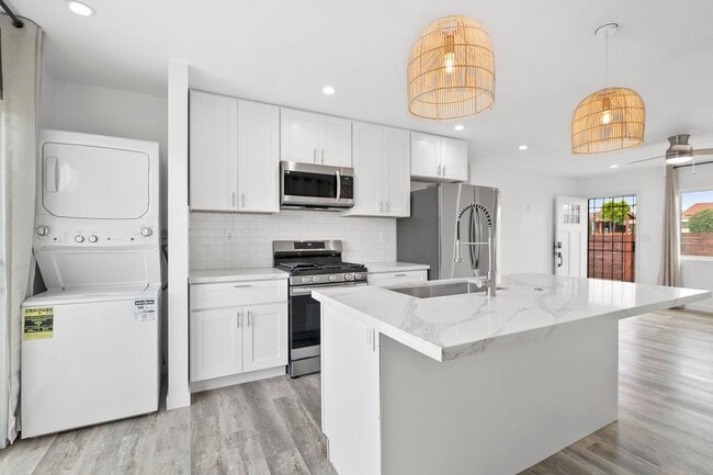 4517 Thorn St in San Diego, CA - Building Photo - Building Photo