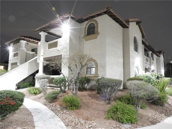 property at 1403 Santa Margarita St