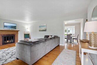 400 Dandy Loop Rd in Yorktown, VA - Building Photo - Building Photo