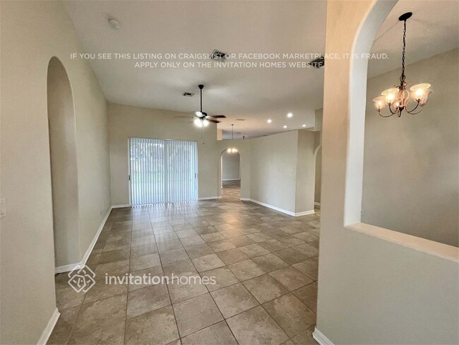 1675 Carillon Park Dr in Oviedo, FL - Building Photo - Building Photo