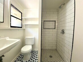 309 E 32nd St in Austin, TX - Building Photo - Building Photo