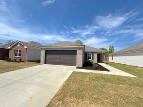 1635 Dryden St SE in Cullman, AL - Foto de edificio - Building Photo