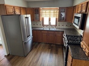 38870 Courtland Dr in Willoughby, OH - Building Photo - Building Photo