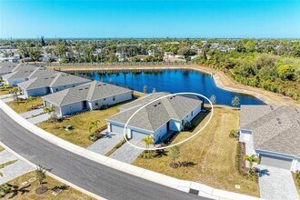 8613 Seasalt Lp in Englewood, FL - Building Photo - Building Photo