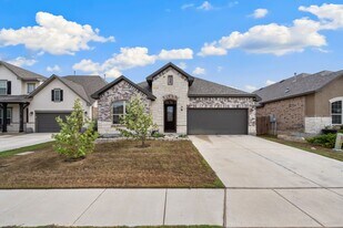 1513 Anhalt Rnch in New Braunfels, TX - Building Photo