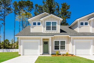 1186 Walker Point Way in Brunswick, GA - Building Photo