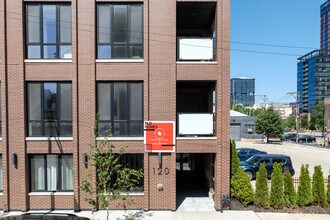 120 N Willard Ct in Chicago, IL - Building Photo - Building Photo