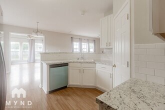 125 Cloverwood Dr SW in Huntsville, AL - Building Photo - Building Photo