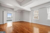 2220 Walnut St, Unit PH-6 in Philadelphia, PA - Building Photo - Building Photo