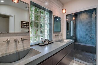 440 NE 53rd St in Miami, FL - Building Photo - Building Photo