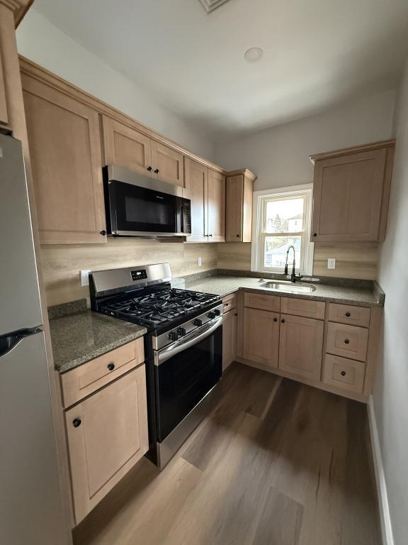 21 Jones St in Fall River, MA - Building Photo - Building Photo