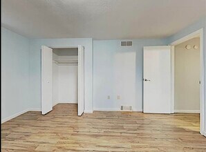 3077 Mount Troy Rd, Unit 1 in Pittsburgh, PA - Building Photo - Building Photo