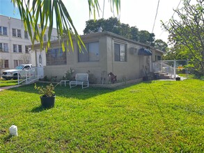 230 NW 25th Ave in Miami, FL - Building Photo - Building Photo