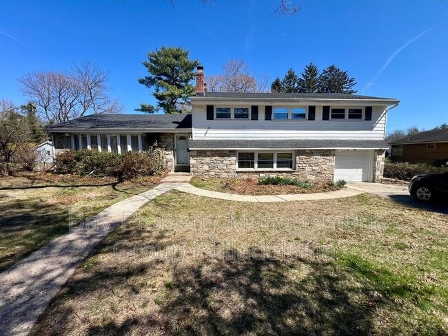 property at 303 Hedgerow Ln