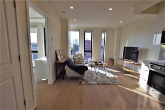41-26 44th St in Queens, NY - Building Photo - Building Photo