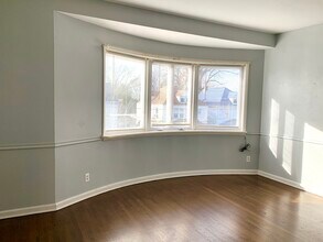 67 W 5th St, Unit 2 in Bayonne, NJ - Building Photo - Building Photo