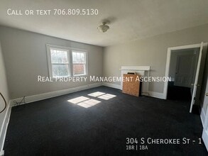 304 S Cherokee St in La Fayette, GA - Building Photo - Building Photo