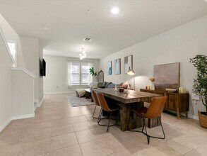 6021 Arbor Watch Lp in Orlando, FL - Building Photo - Building Photo