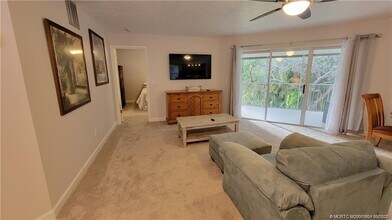 3206 SE Aster Ln in Stuart, FL - Building Photo - Building Photo