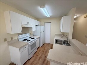 94-550-550 Lumiauau St in Waipahu, HI - Building Photo - Building Photo