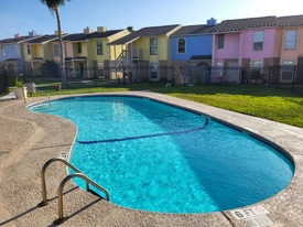 6702 Everhart in Corpus Christi, TX - Building Photo