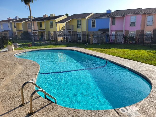 6702 Everhart
