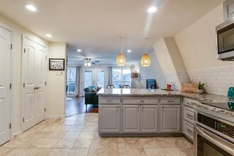 1122 Indian Dr in Granbury, TX - Building Photo - Building Photo