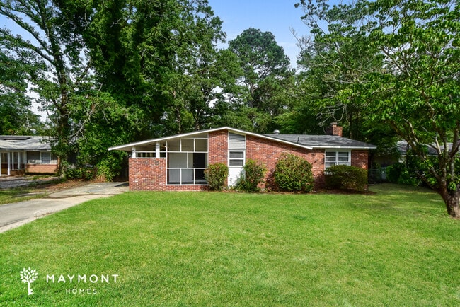 property at 1736 Morninglo Ln