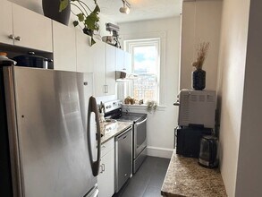 137 Peterborough St, Unit 27 in Boston, MA - Building Photo - Building Photo