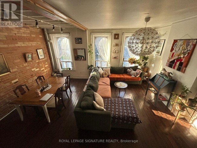 263 Wellesley St E in Toronto, ON - Building Photo - Building Photo