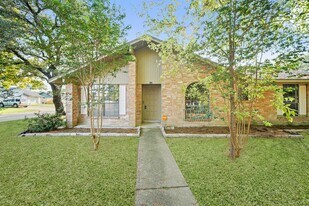 9234 Long Barrel Ln in Houston, TX - Building Photo