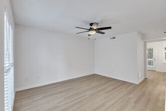 104-106 N Franklin St in Wake Forest, NC - Building Photo - Building Photo