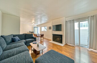 1524 Berkeley St, Unit 5 in Santa Monica, CA - Building Photo - Building Photo