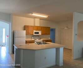 1737 Fairlight St NW in Palm Bay, FL - Building Photo - Building Photo