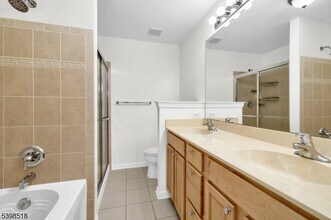 28 Henning Terrace in Denville, NJ - Building Photo - Building Photo