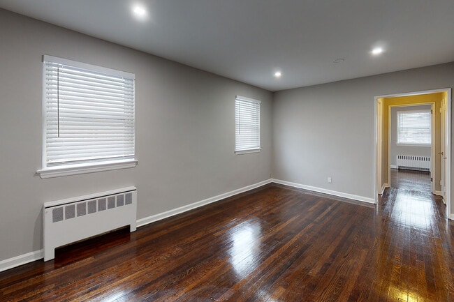 Watson Apartments in Elizabeth, NJ - Foto de edificio - Building Photo