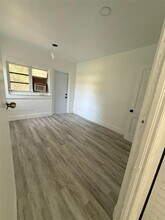 1249 NW 57th St in Miami, FL - Building Photo - Building Photo
