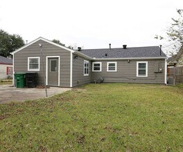 4830 Culmore Dr in Houston, TX - Building Photo - Building Photo