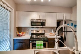 The Cortesian Apartments in Scottsdale, AZ - Foto de edificio - Building Photo