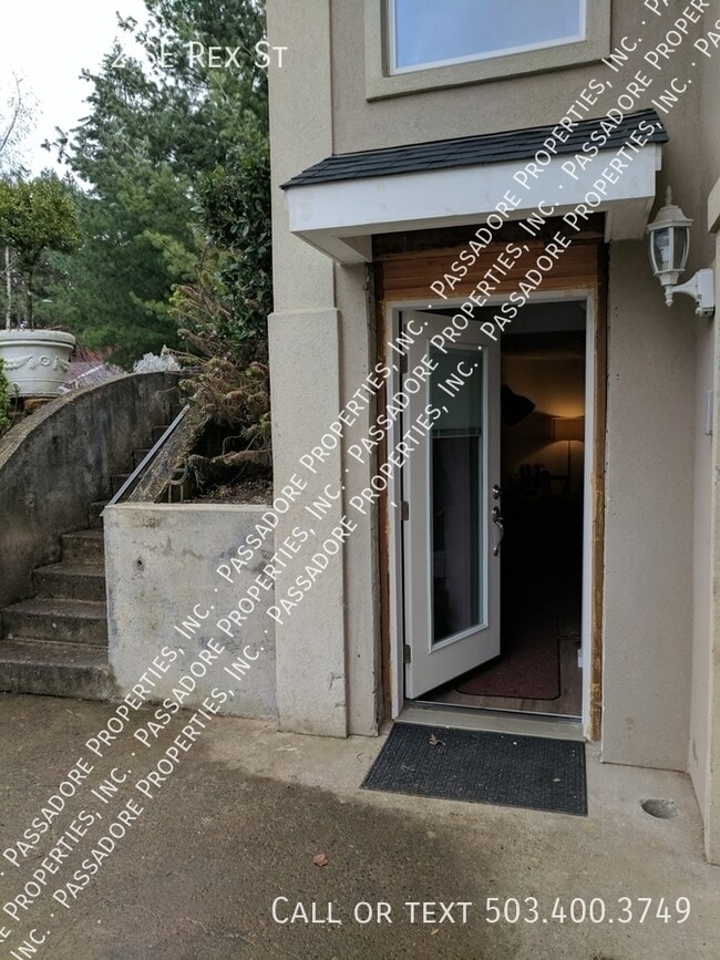 10512 SE Rex St in Portland, OR - Building Photo - Building Photo