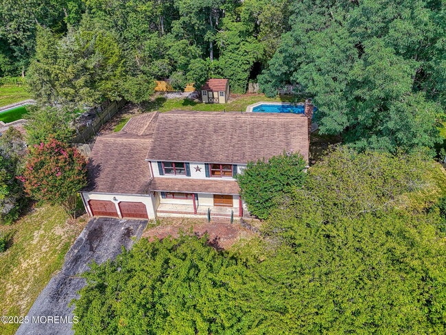 16 Spicy Pond Rd in Howell, NJ - Building Photo - Building Photo