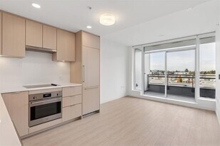 13675 107A Ave in Surrey, BC - Building Photo