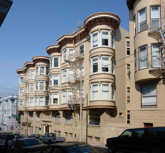 1590 Sacramento St in San Francisco, CA - Building Photo - Building Photo