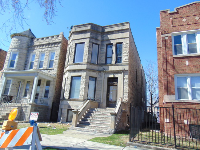 5418 S Aberdeen St, Unit 2 in Chicago, IL - Foto de edificio - Building Photo
