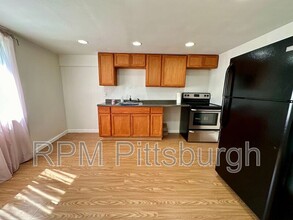 61 Pointview Rd in Pittsburgh, PA - Building Photo - Building Photo