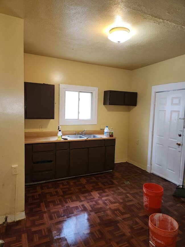 11 Renwood St in Rochester, NY - Building Photo - Building Photo